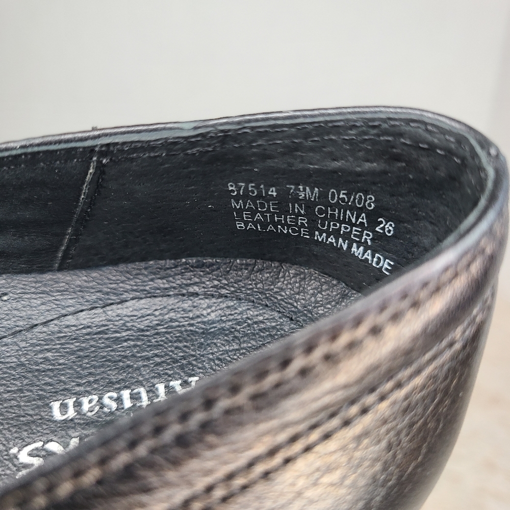 Clarks Artisan Slip On Leather Heels - image 6